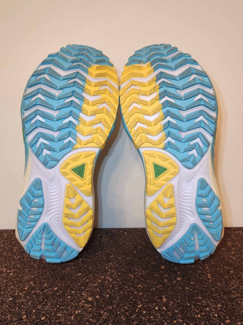 Brooks Ghost Trail Running Shoes Womens Size 8 - Picture 9 of 10